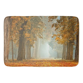 Pad van de kastanjeboom in het herfst van het douc badmat