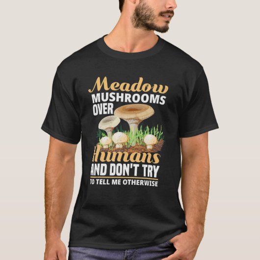 Paddenpaddenstoelen boven de mens en probeer het n t-shirt (Voorkant)