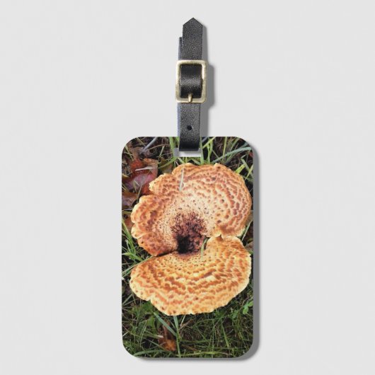 Paddenstoel in het bos bagagelabel (Voorkant (verticaal))
