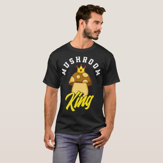 paddenstoel King Mushroom Hunter Fungi Foraging Fu T-shirt (Voorkant volledig)