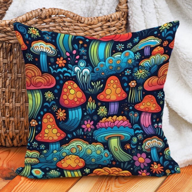 Paddenstoelen Groovy Retro  Whimsical Kussen (Colorful mushrooms on navy blue decorator pillow)