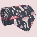 Paddenstoelpaddenstoel schimmels stropdas<br><div class="desc">Paddenstoelen,  paddenstoelen en schimmels op een donkere achtergrond. Perfect voor de herfst of herfst,  of op elk moment. Originele kunst van Nic Squirrell.</div>