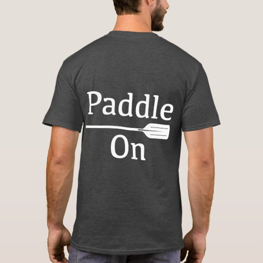 Paddle On design - Mannen Basic Dark T-Shirt (Achterkant)