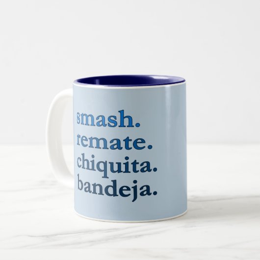 PADEL COFFEE MUG – WORD VIBES – AZURE BLUE TWEEKLEURIGE KOFFIEMOK (Voorkant links)
