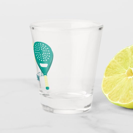 Padel Tennis Racket en Ballen Gepersonaliseerd Shot Glas (Rechts)