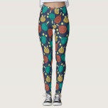 Padel Tennis Rackets en Ballen Patterned Leggings<br><div class="desc">Of je nu op het hof bent of thuis rondhangt, show van je liefde voor het spelen van padel met deze leggings met patronen. Padel tennisrackets en ballen in blauwgroen, goud, terra cotta, crème en geel zijn geplaatst tegen een marineblauwe achtergrond.</div>