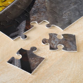 Paella wordt gekookt op een grillcadeau voor chef- legpuzzel (Zijkant)