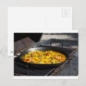 Paella wordt op een grill gekookt briefkaart (Voorkant / Achterkant)