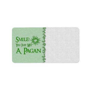 Pagan Smile Etiket