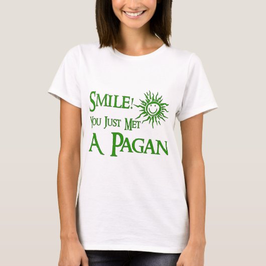 Pagan Smile T-shirt (Voorkant)