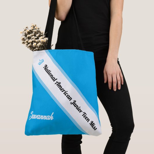 Pageant Essentials Custom Crown and Sash Tote Tote Bag (Dichtbij)