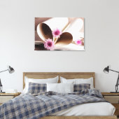 Pagina's van een boek dat tot een hartvorm wordt g canvas afdruk (Insitu (Slaapkamer))