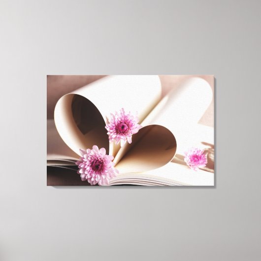 Pagina's van een boek dat tot een hartvorm wordt g canvas afdruk (Voorkant)