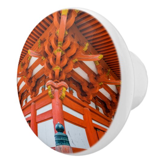 Pagoda bottom up perspective, Miyajima Keramische Knop (Rechts)