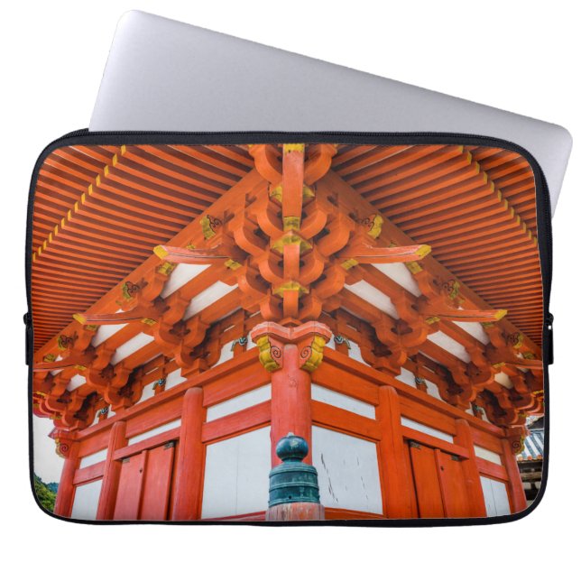 Pagoda bottom up perspective, Miyajima Laptop Sleeve (Voorkant)