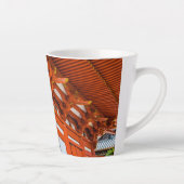 Pagoda bottom up perspective, Miyajima Latte Mok (Rechts)