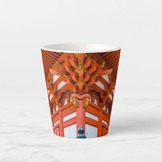 Pagoda bottom up perspective, Miyajima Latte Mok (Voorkant)