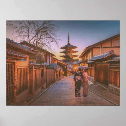 Pagoda in Dusk in Kyoto Japan Poster (Voorkant)