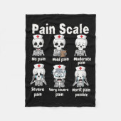 Pain Scale Cute Nurse Skeleton Halloween Trauma Fu Fleece Deken (Voorkant)