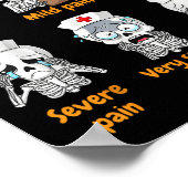 Pain Scale Cute Nurse Skeleton Halloween Trauma Fu Poster (Hoek)