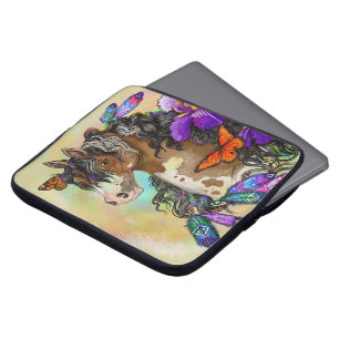 Paint Horse Mustang met Iris en vlinders Laptop Sleeve