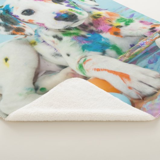 PAINT SPLATTERED PUPPY BLANKET. SHERPA DEKEN (3/4)