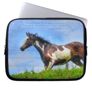 Paint Stallion en Cloud Fenceline & Poem Laptop Sleeve
