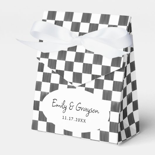 Painted Black Checkerboard Pattern Wedding Bedankdoosjes (Voorkant Zijde)