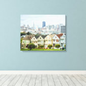 Painted Ladies, Victorian houses and skyline Canvas Afdruk (Insitu (Houten vloer))
