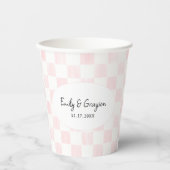 Painted Pink Checkerboard Pattern Wedding Papieren Bekers (Voorkant)