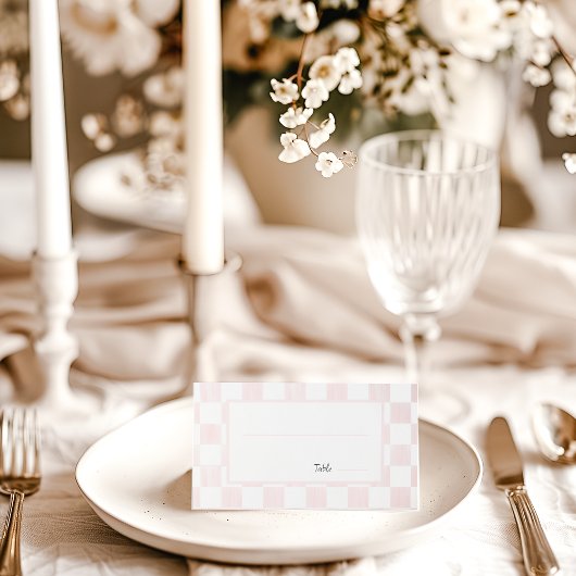 Painted Pink Checkerboard Pattern Wedding Plaatskaartje