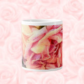Painterly roze rozen grote koffiekop