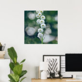 Painterly Soft Lilly van de Valley Flowers Poster (Thuiskantoor)