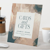 Painterly terracotta blauwgroen trouwkaarten en ge reclamebord met voetstuk (Insitu)