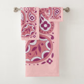 Paisley Design Tear drupt Dagen in Pinks Bad Handdoek (Insitu)