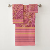 Paisley en Stripes Roze en Oranje goud Bad Handdoek (Insitu)