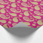 Paisley-patroon, Soft Gold op Deep Fuchsia Pink Cadeaupapier (Hoek)