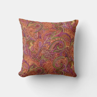 Paisley Pattern in Red en Paars Kussen