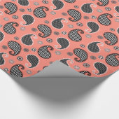 Paisleypatroon, koraalroze, zwart-wit cadeaupapier (Hoek)