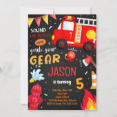 Pak je uitrusting Fire Truck verjaardagsuitnodigin Kaart (Voorkant)