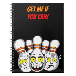 Pak me dan als je kan, Grappige Bowling Pins met C Notitieboek