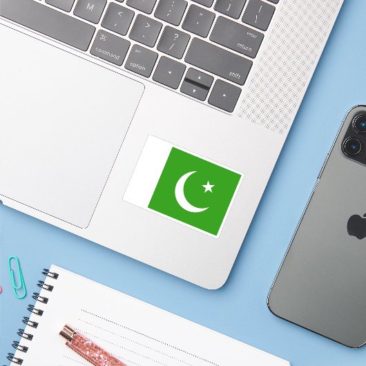 Pakistan Sticker (Laptop met iPhone)