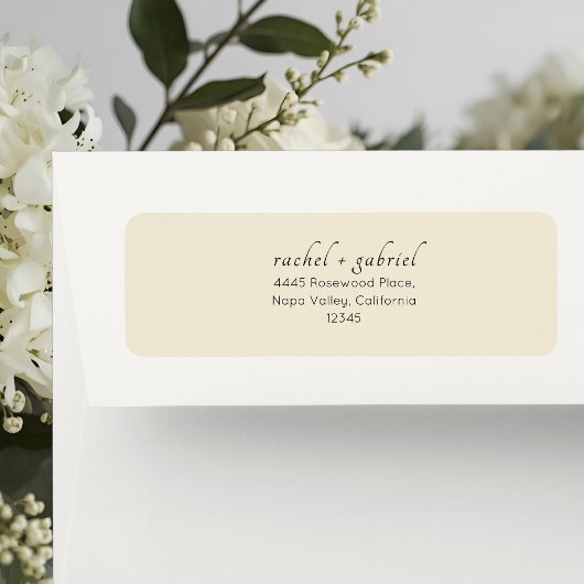 Pale Dusty Yellow | Chic Simple Clean Wedding Etiket