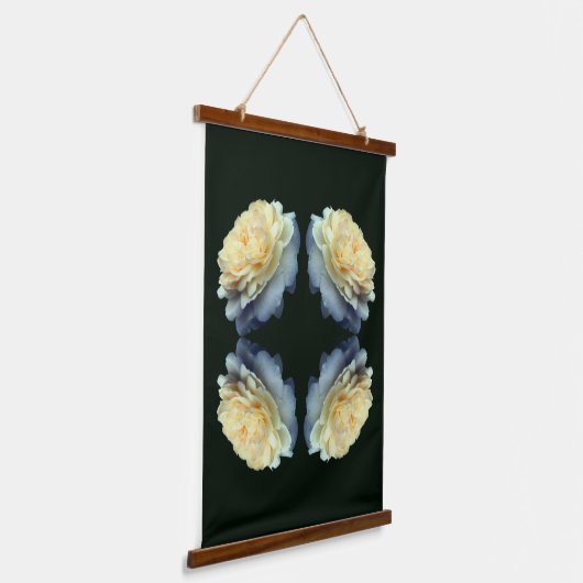 Pale Yellow Rose In Bloom Mirror Abstract Hangend Wandkleed (Gebogen)