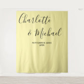 Pale Yellow Script Minimalist Wedding Backdrop Wandkleed (Voorkant)