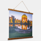 Paleis voor Schone Kunsten licht op bij zonsonderg Hangend Wandkleed (Gebogen)