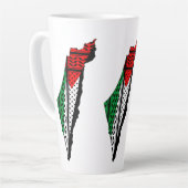 Palestina kaart met vlag en Keffiyeg patroon Latte Mok (Linkerhoek)