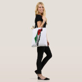 Palestina kaart met vlag en Keffiyeg patroon Tote Bag (Op model)