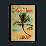 Palm Beach Florida Palm Beach Vintage Travel Magneet<br><div class="desc">Het ontwerp van Palm Beach Florida in Vintage Travel-stijl met een palmboom op het strand met oceaan en lucht.</div>