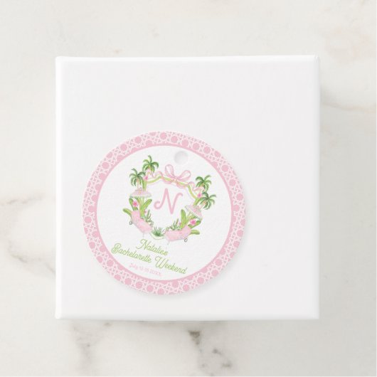 Palm Beach Monogram Crest Bachelorette Weekend Bedankjes Labels (In situ)